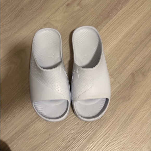 Jordan White Men's Loafers - Picture 4 of 5